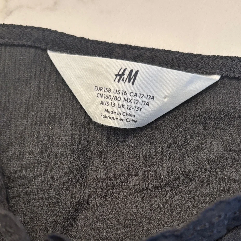 H&M Black Buttoned Lace Camisole